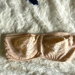 36dd, underwire, soft lace , strapless bra, wacoal,like new
